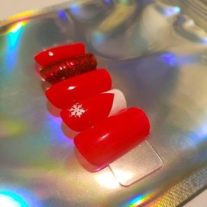 BUY ONE GET ONE FREE❗️Red PressOn Nails ❤️❄️